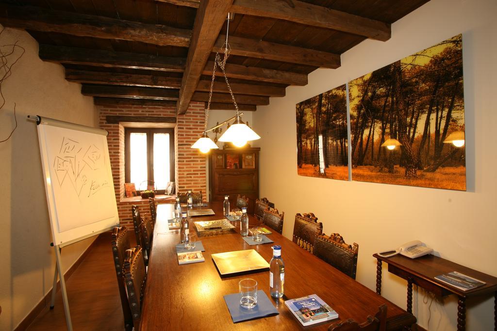 Hosteria Del Mudejar Avila Velayos Exterior photo