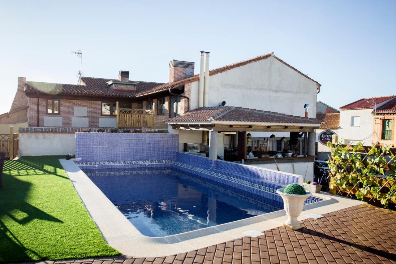 Hosteria Del Mudejar Avila Velayos Exterior photo